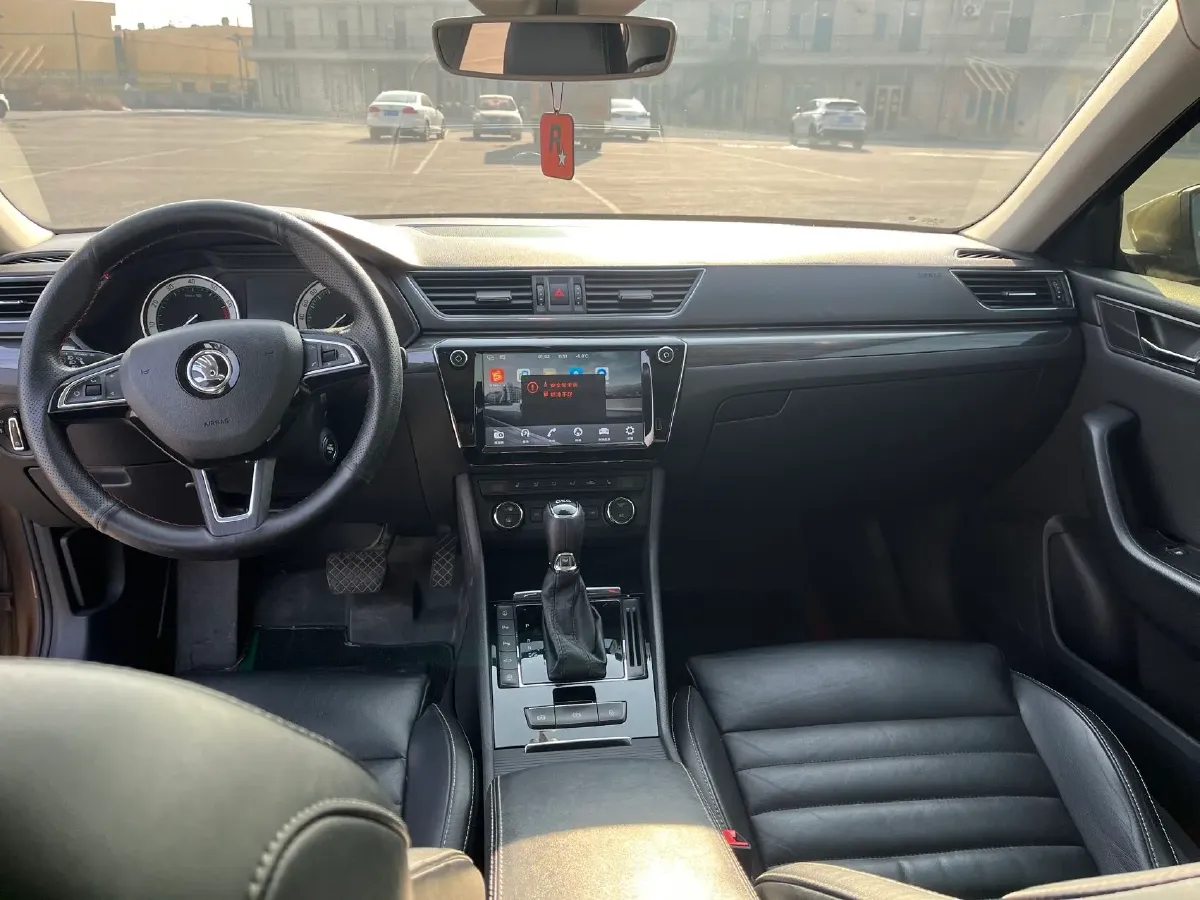 2018 Skoda Kodiak 1.8T 180HP L4 7DCT,autocango,china used car exporter,china ev exporter,chinese used car exporter,chinese used ev exporter