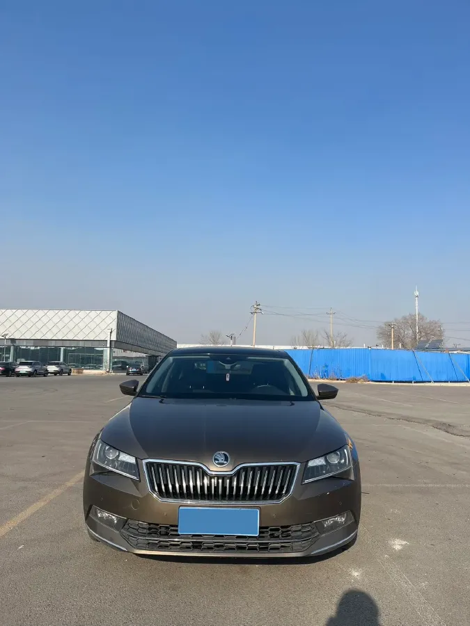 2018 Skoda Kodiak 1.8T 180HP L4 7DCT,autocango,china used car exporter,china ev exporter,chinese used car exporter,chinese used ev exporter