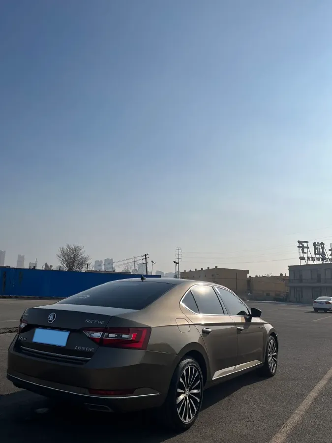 2018 Skoda Kodiak 1.8T 180HP L4 7DCT,autocango,china used car exporter,china ev exporter,chinese used car exporter,chinese used ev exporter