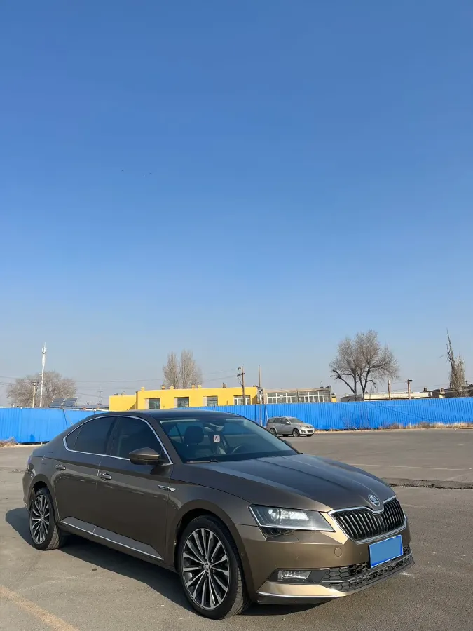 2018 Skoda Kodiak 1.8T 180HP L4 7DCT,autocango,china used car exporter,china ev exporter,chinese used car exporter,chinese used ev exporter