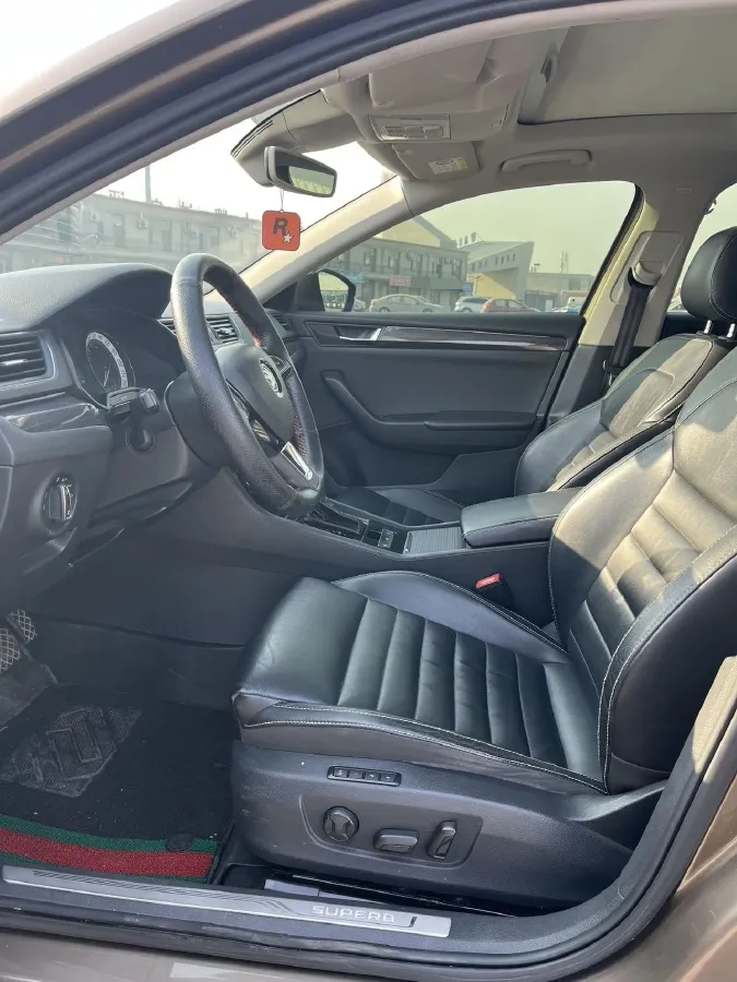 2018 Skoda Kodiak 1.8T 180HP L4 7DCT,autocango,china used car exporter,china ev exporter,chinese used car exporter,chinese used ev exporter