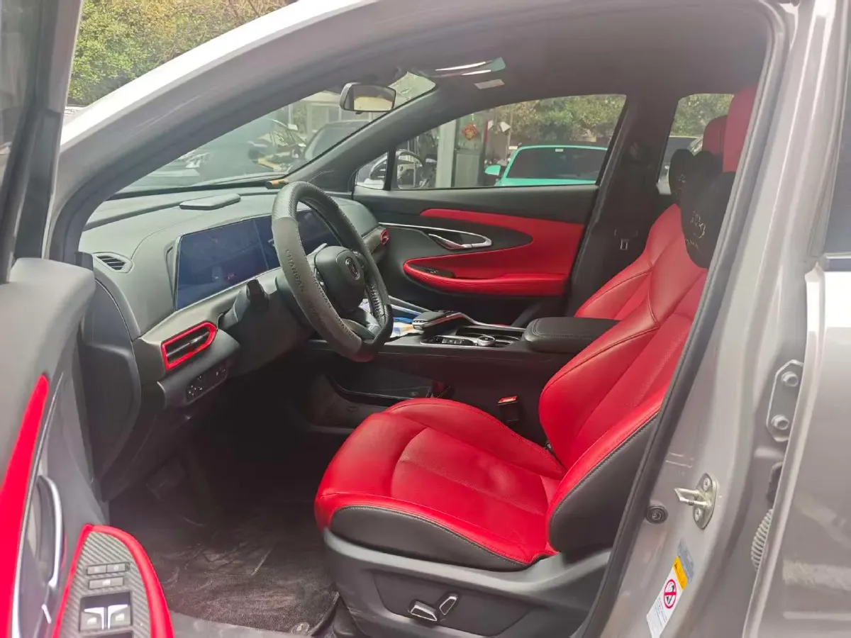 2020 ChangAn UNI-T 1.5T 180HP L4 7DCT,autocango,china used car exporter,china ev exporter,chinese used car exporter,chinese used ev exporter