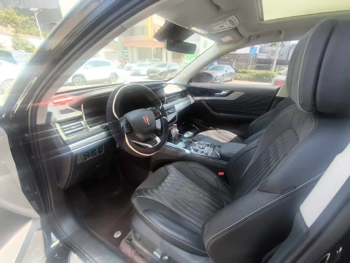 2022 HongQi HS5 2.0T 224HP L4 6AT,autocango,china used car exporter,china ev exporter,chinese used car exporter,chinese used ev exporter