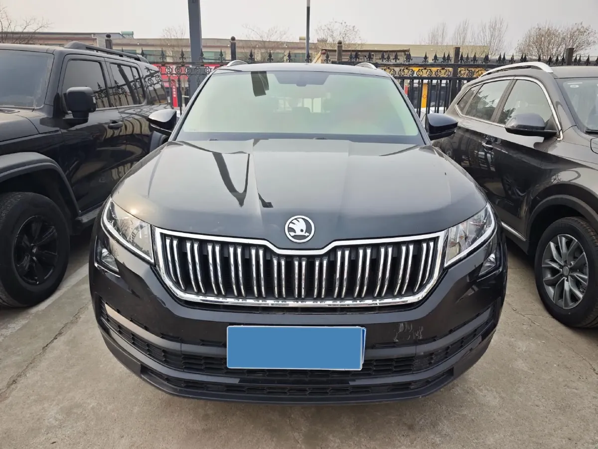 2018 Skoda Kodiak 2.0T 186HP L4 7DCT,autocango,china used car exporter,china ev exporter,chinese used car exporter,chinese used ev exporter
