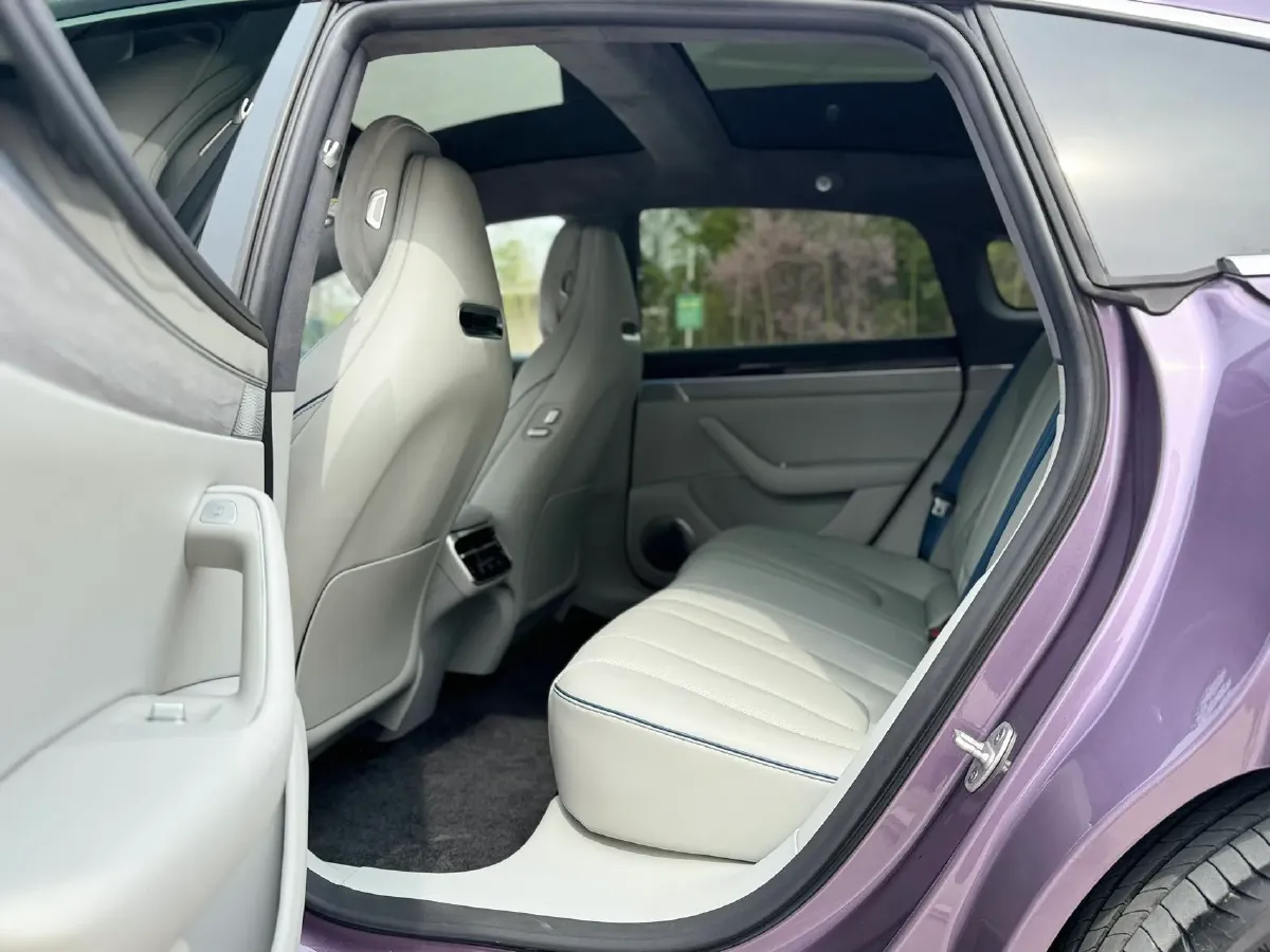 2025 Luxeed S7 BEV 100KWH,autocango,china used car exporter,china ev exporter,chinese used car exporter,chinese used ev exporter