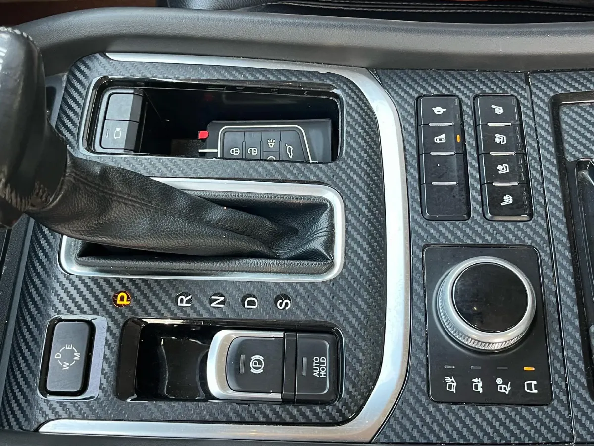 2017 GAC Trumpchi GS8 2.0T 201HP L4 6AT,autocango,china used car exporter,china ev exporter,chinese used car exporter,chinese used ev exporter