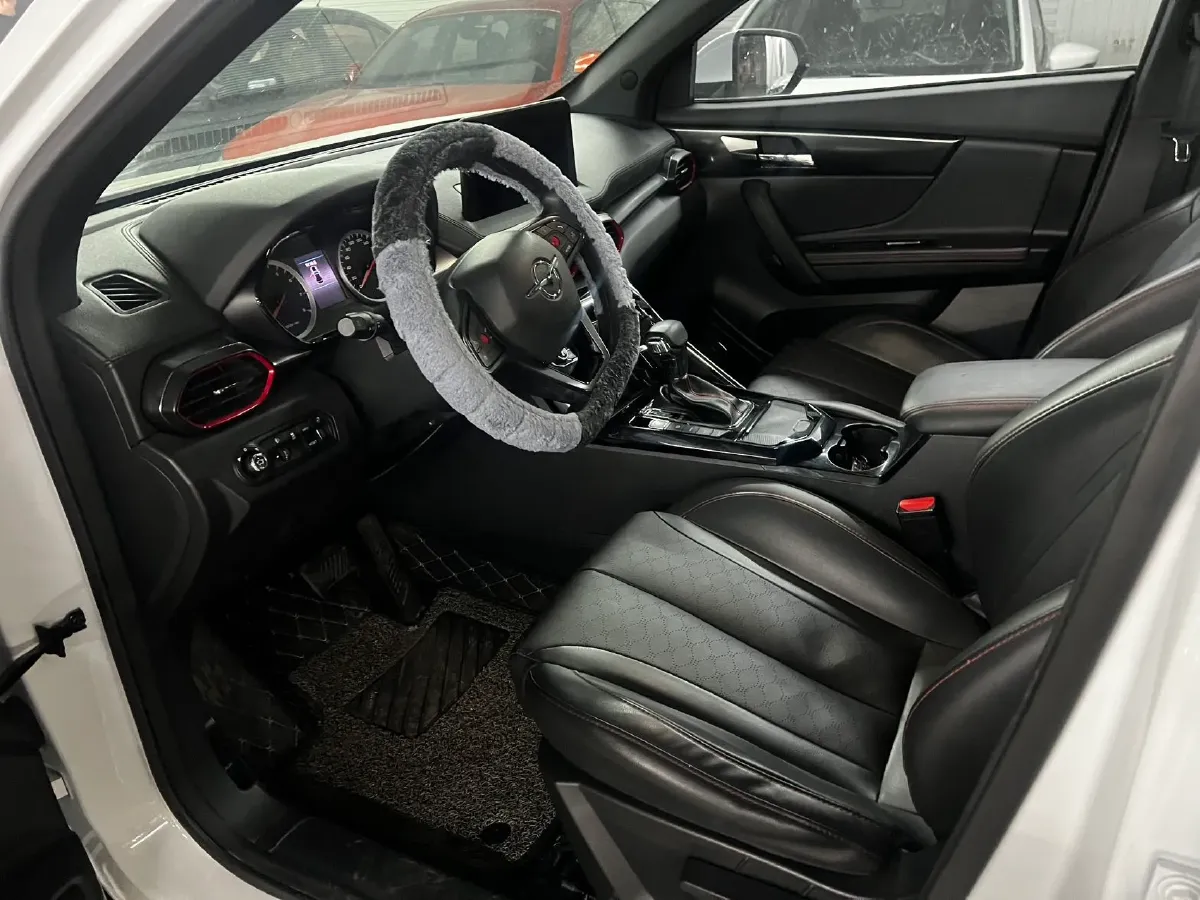 2019 HaiMa 8S 1.6T 195HP L4 6AT,autocango,china used car exporter,china ev exporter,chinese used car exporter,chinese used ev exporter