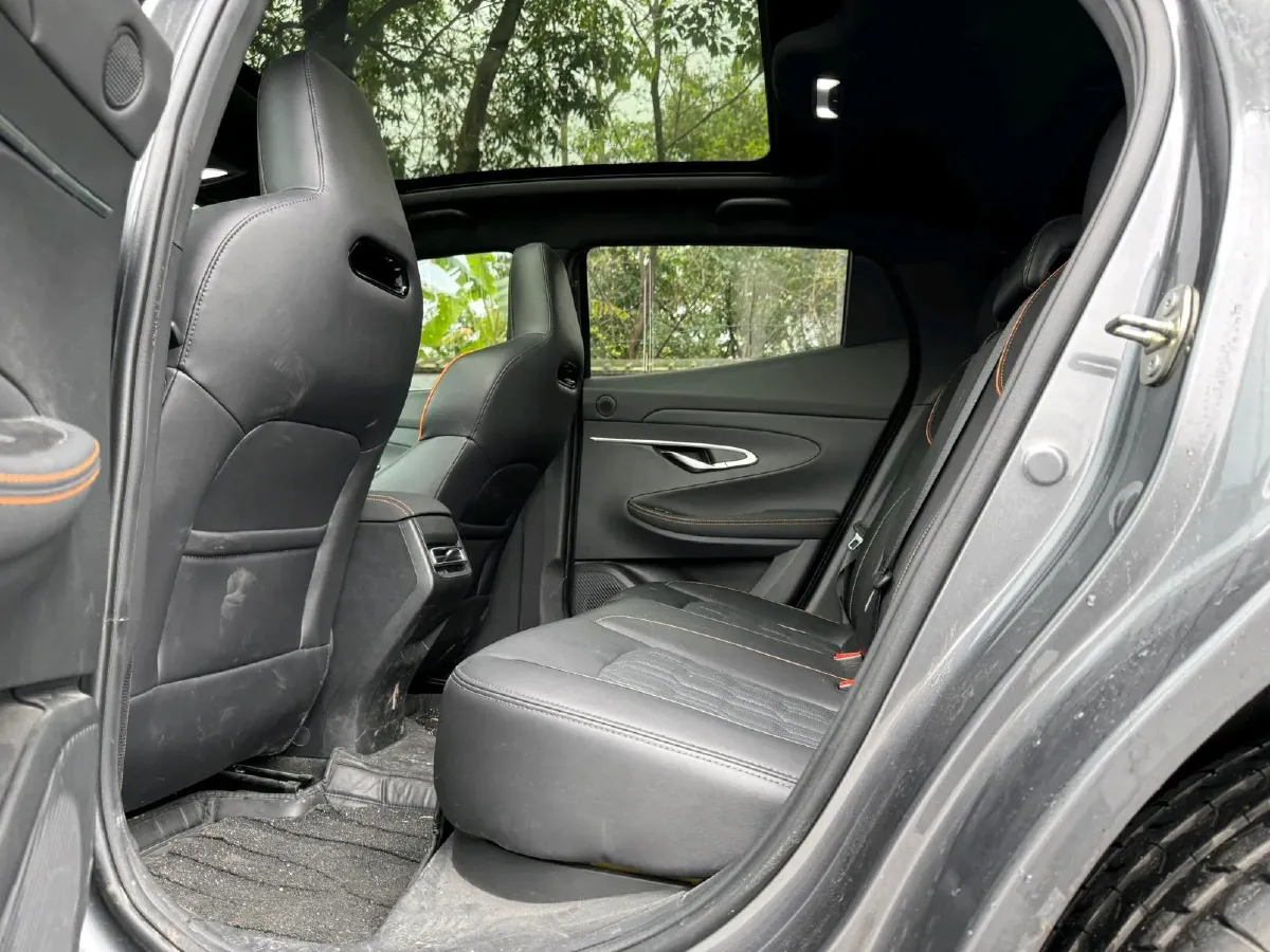 2022 ChangAn UNI-T 1.5T 188HP L4 7DCT,autocango,china used car exporter,china ev exporter,chinese used car exporter,chinese used ev exporter