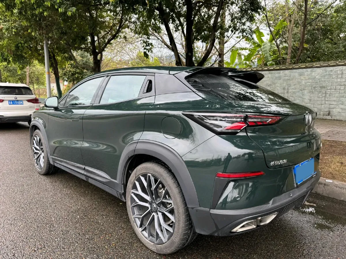 2022 ChangAn UNI-T 1.5T 188HP L4 7DCT,autocango,china used car exporter,china ev exporter,chinese used car exporter,chinese used ev exporter