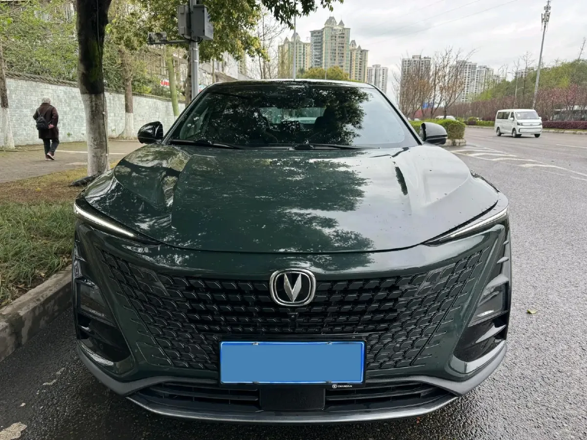 2022 ChangAn UNI-T 1.5T 188HP L4 7DCT,autocango,china used car exporter,china ev exporter,chinese used car exporter,chinese used ev exporter