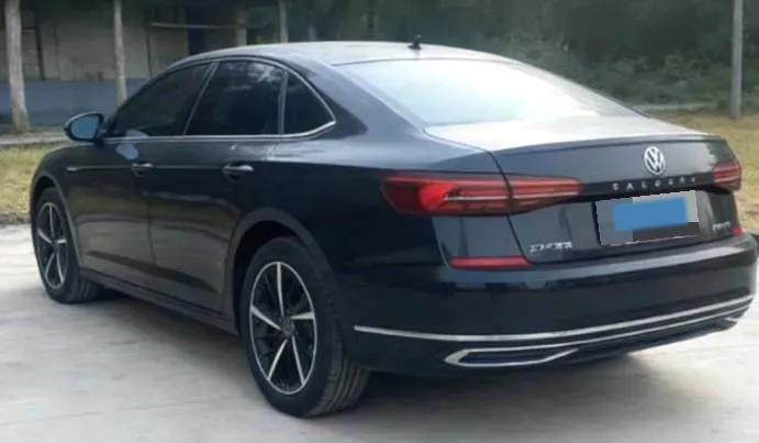 2025 Volkswagen Passat 2.0T 220HP L4 7DCT,autocango,china used car exporter,china ev exporter,chinese used car exporter,chinese used ev exporter