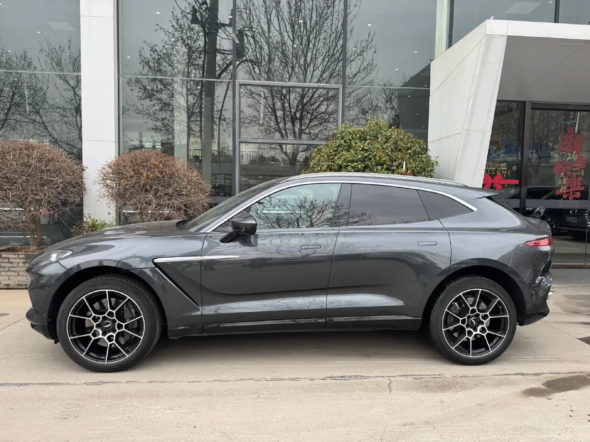 2020 Aston Martin DBX 4.0T 550HP V8 9AT,autocango,china used car exporter,china ev exporter,chinese used car exporter,chinese used ev exporter
