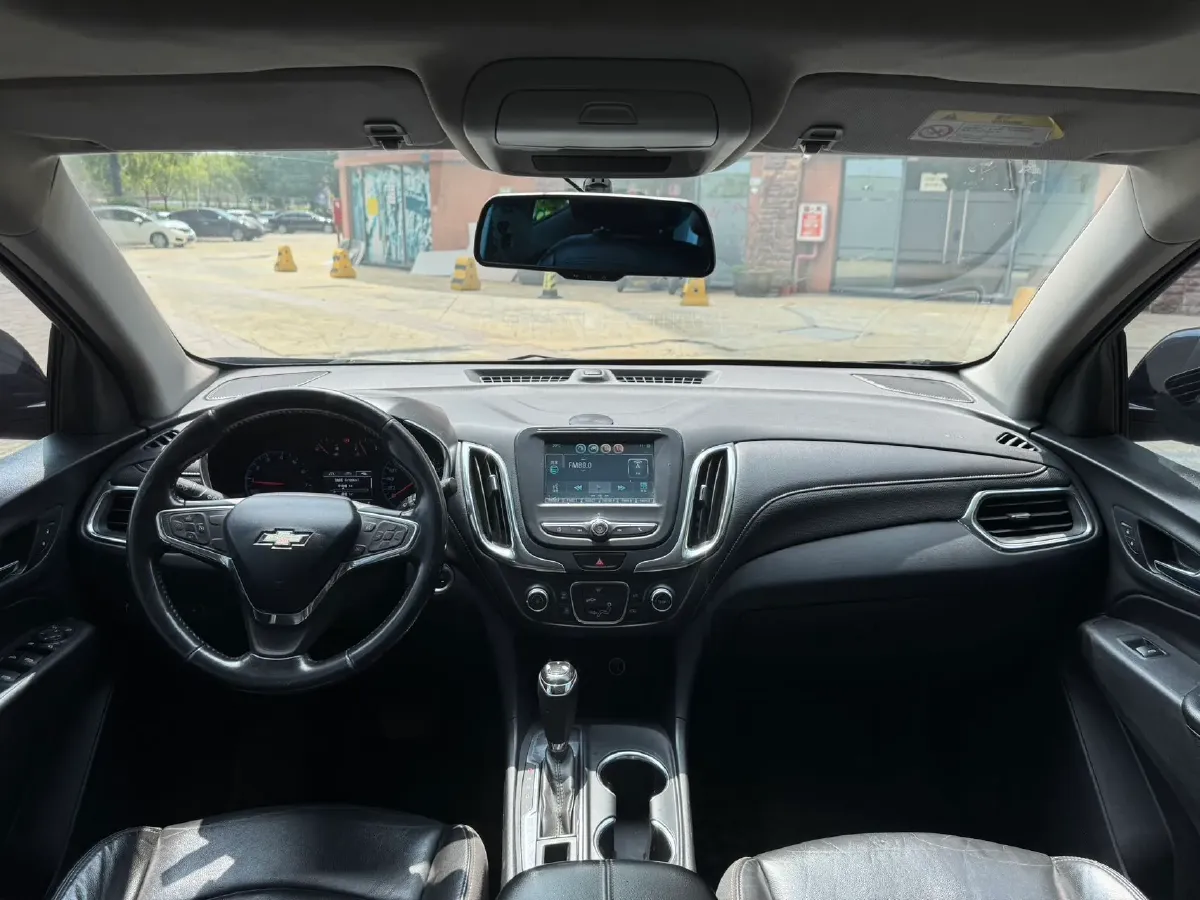 2019 Chevrolet Equinox 1.5T 169HP L4 6AT,autocango,china used car exporter,china ev exporter,chinese used car exporter,chinese used ev exporter