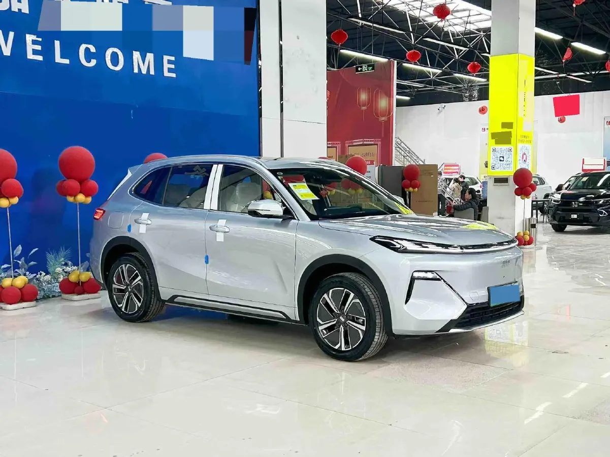 2025 LanDian E5 PLUS 1.5L 95HP L4 E-CVT PHEV 25KWH,autocango,china used car exporter,china ev exporter,chinese used car exporter,chinese used ev exporter