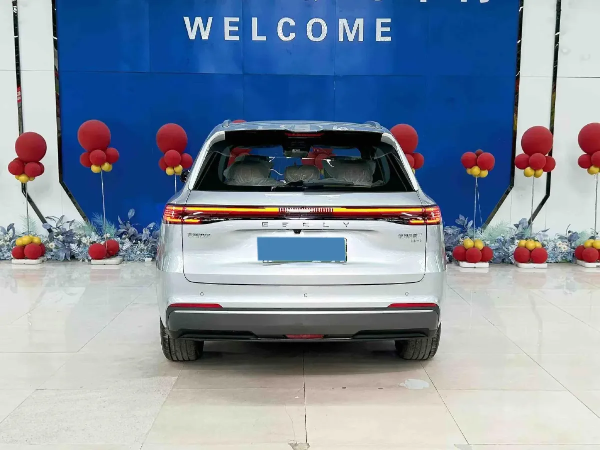 2025 LanDian E5 PLUS 1.5L 95HP L4 E-CVT PHEV 25KWH,autocango,china used car exporter,china ev exporter,chinese used car exporter,chinese used ev exporter