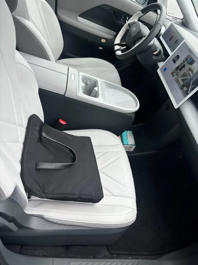 2024 ARCFOX KAOLA S BEV 58.8KWH,autocango,china used car exporter,china ev exporter,chinese used car exporter,chinese used ev exporter