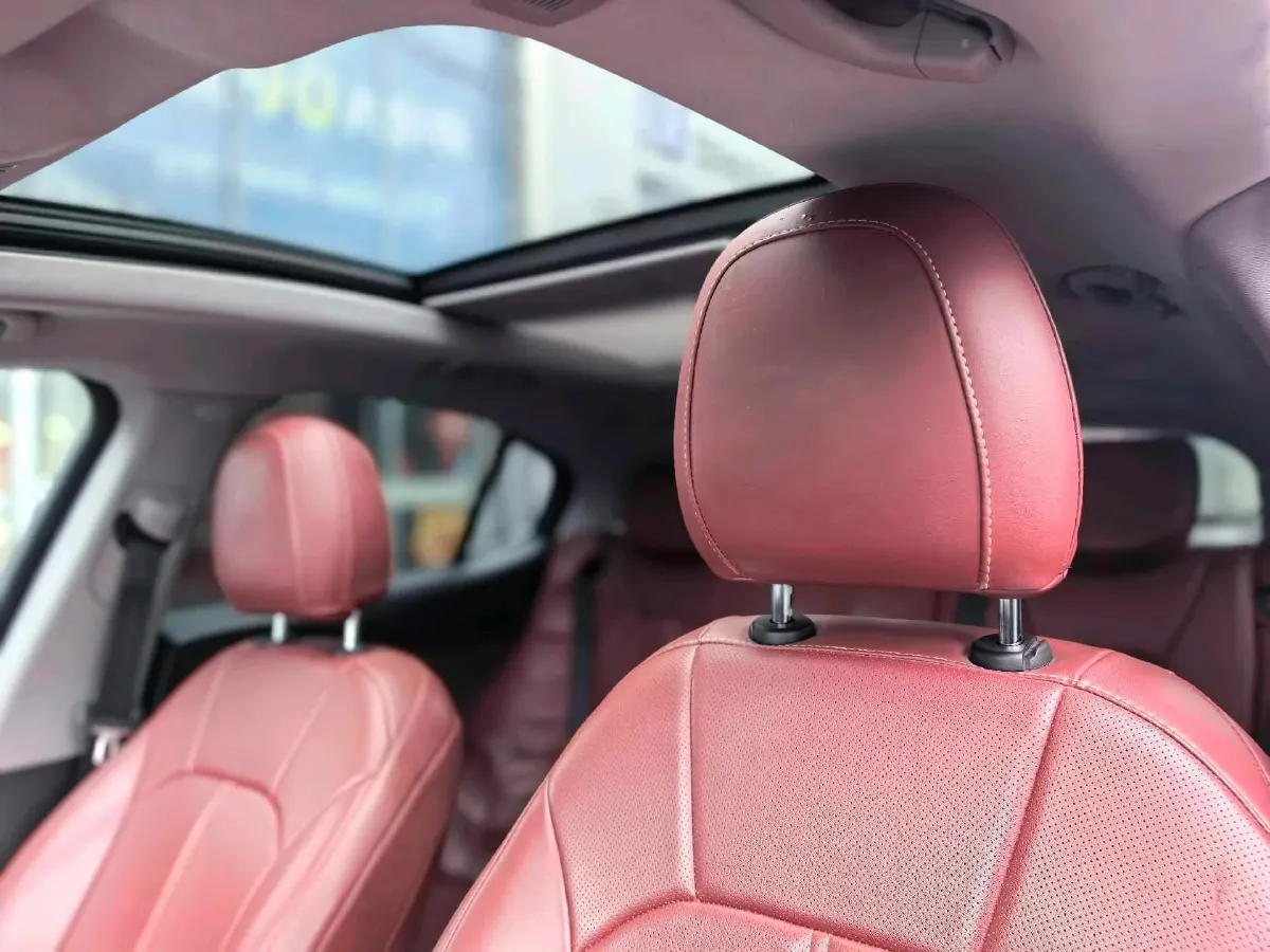 2017 Jaguar XE 2.0T 240HP L4 8AT,autocango,china used car exporter,china ev exporter,chinese used car exporter,chinese used ev exporter