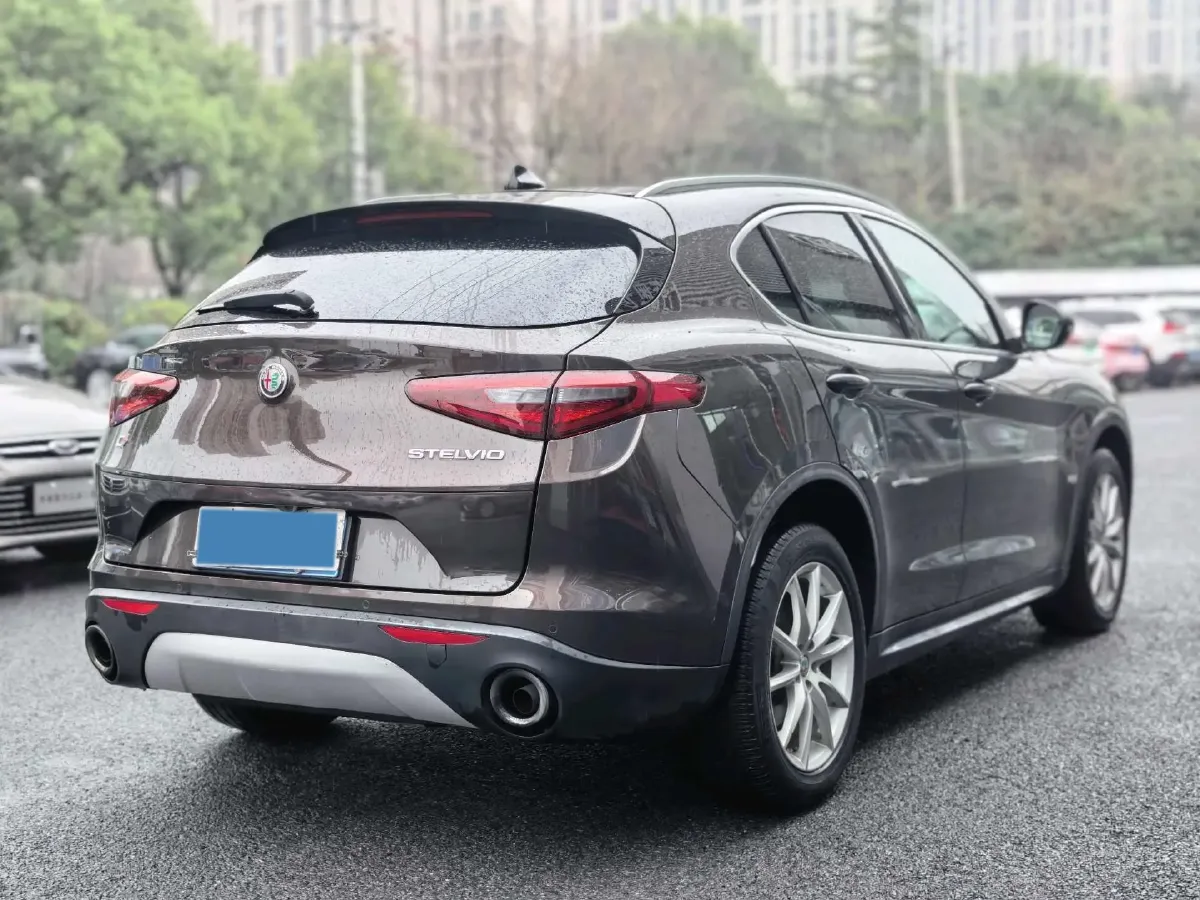 2017 Jaguar XE 2.0T 240HP L4 8AT,autocango,china used car exporter,china ev exporter,chinese used car exporter,chinese used ev exporter