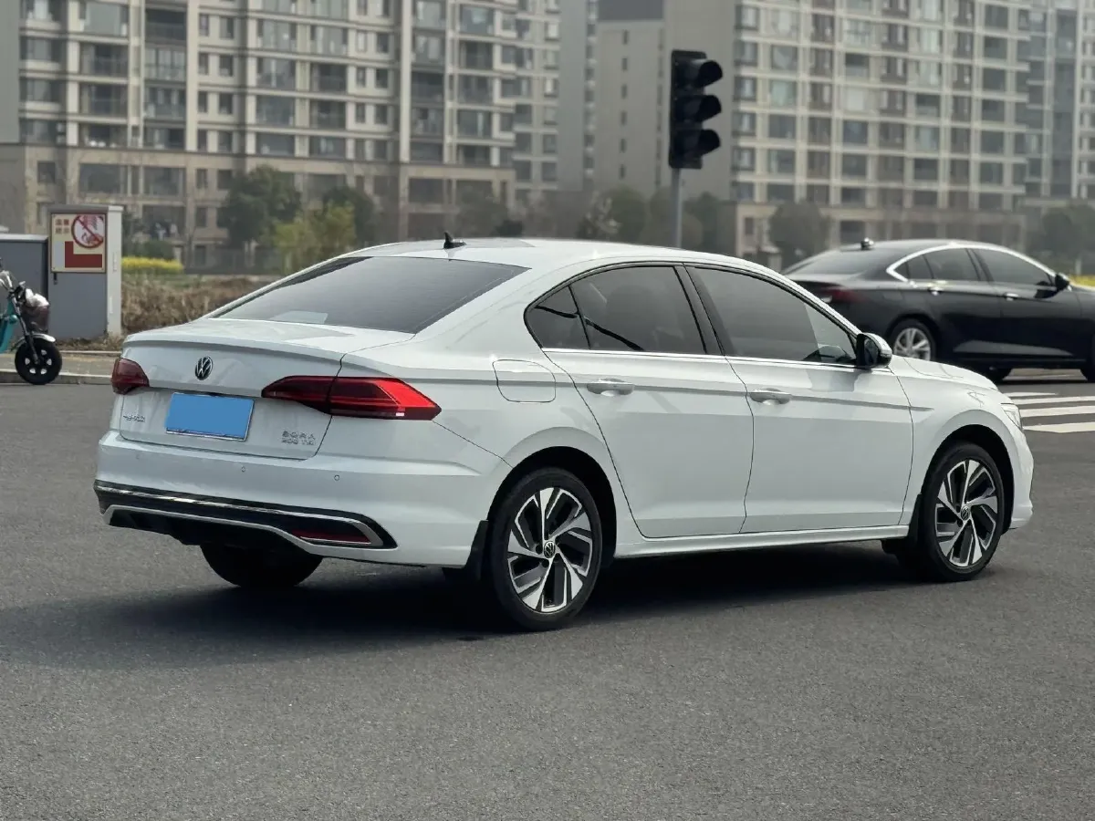 2023 Volkswagen Bora 1.2T 116HP L4 7DCT,autocango,china used car exporter,china ev exporter,chinese used car exporter,chinese used ev exporter