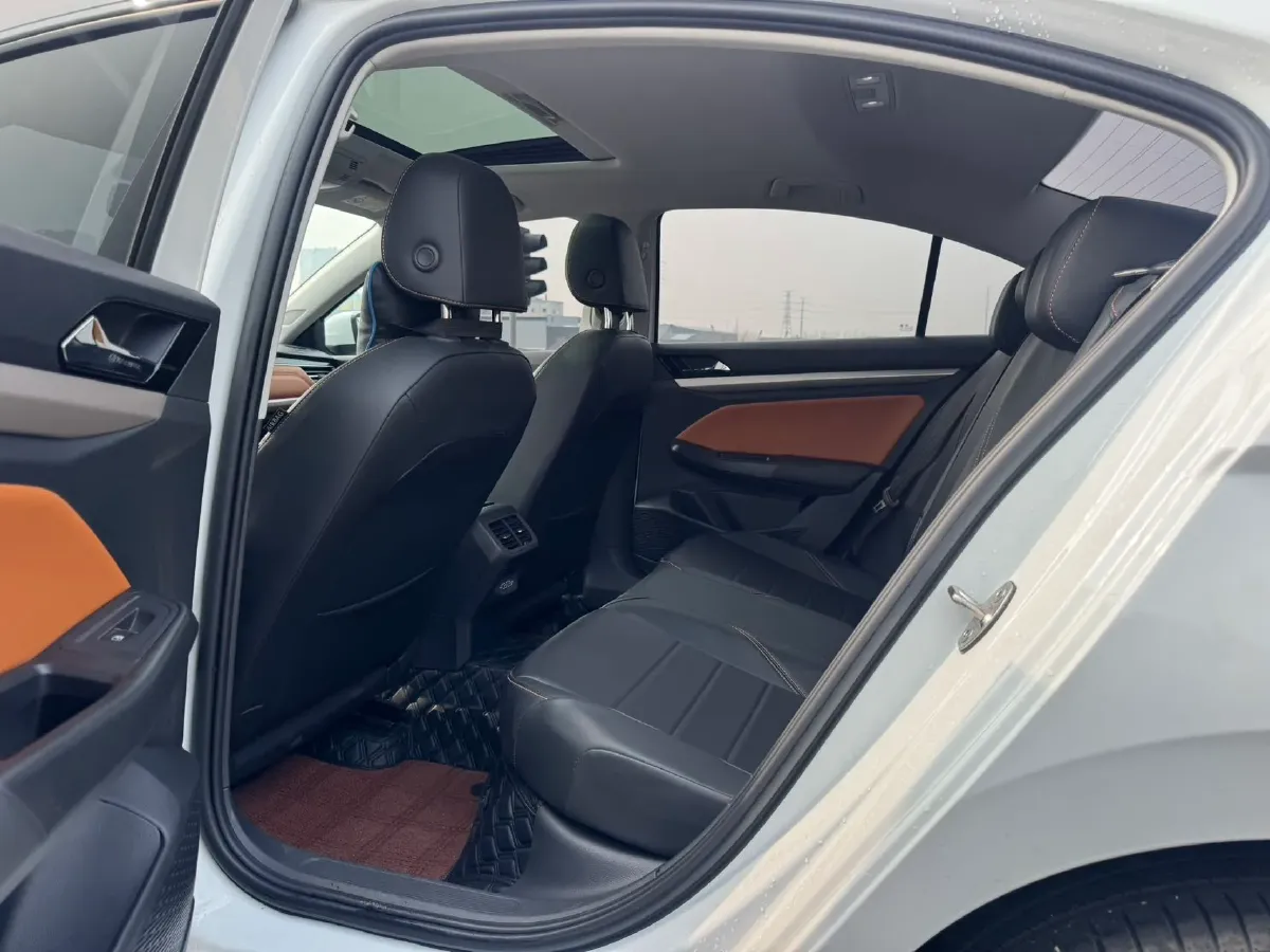 2023 Volkswagen Bora 1.2T 116HP L4 7DCT,autocango,china used car exporter,china ev exporter,chinese used car exporter,chinese used ev exporter