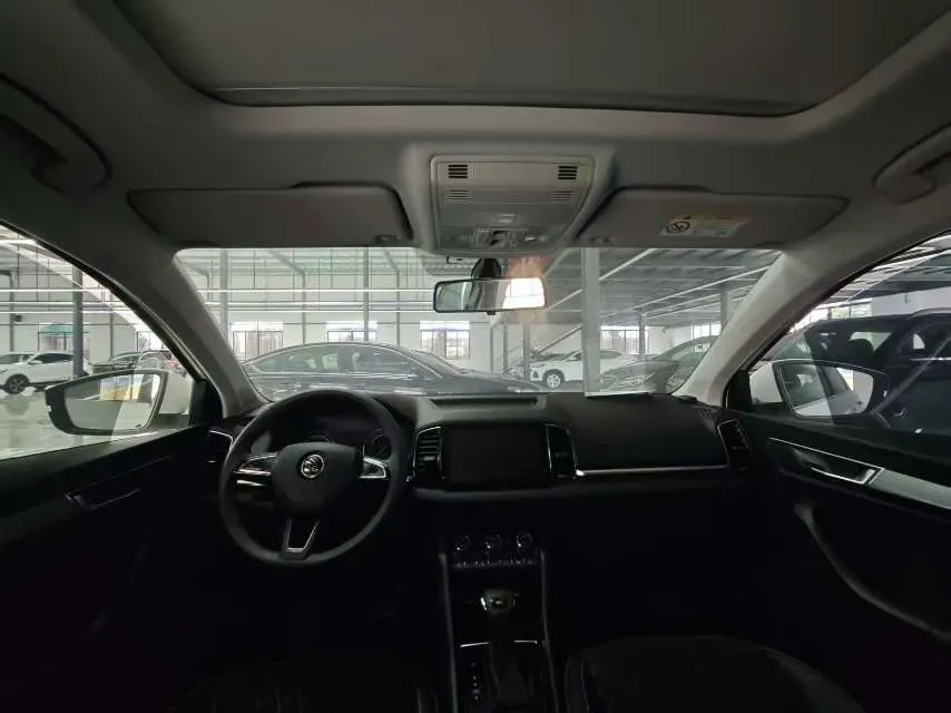 2020 Skoda Karoq 1.4T 150HP L4 7DCT,autocango,china used car exporter,china ev exporter,chinese used car exporter,chinese used ev exporter