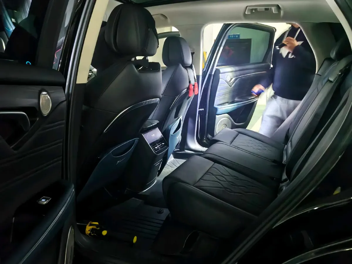 2024 Voyah FREE 1.5T 150HP L4 REEV 39.2KWH,autocango,china used car exporter,china ev exporter,chinese used car exporter,chinese used ev exporter