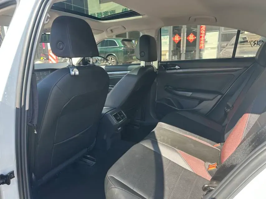 2021 Volkswagen Bora 1.5L 113HP L4 5MT,autocango,china used car exporter,china ev exporter,chinese used car exporter,chinese used ev exporter