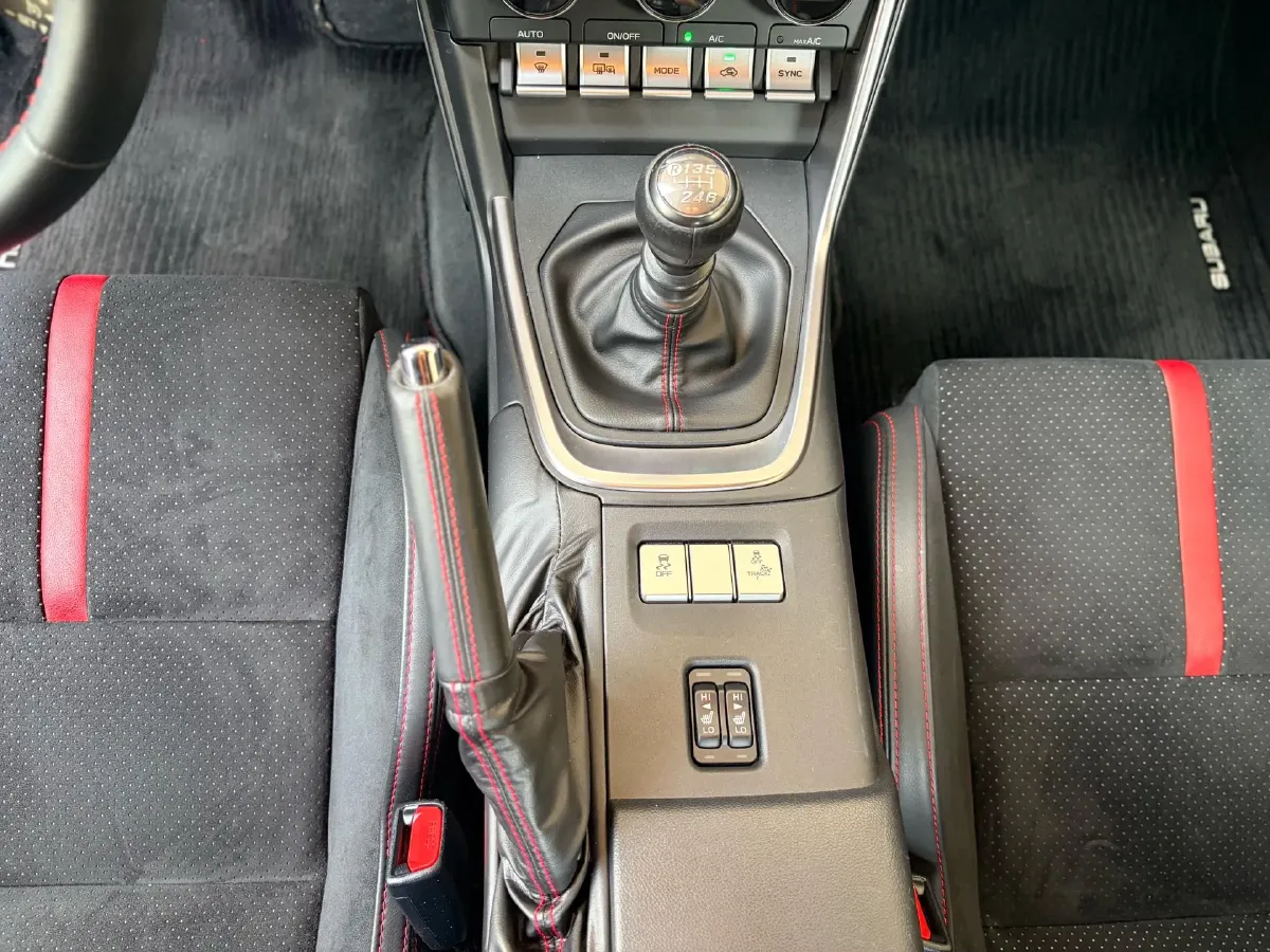 2022 Subaru BRZ 2.4L 234HP H4 6MT,autocango,china used car exporter,china ev exporter,chinese used car exporter,chinese used ev exporter