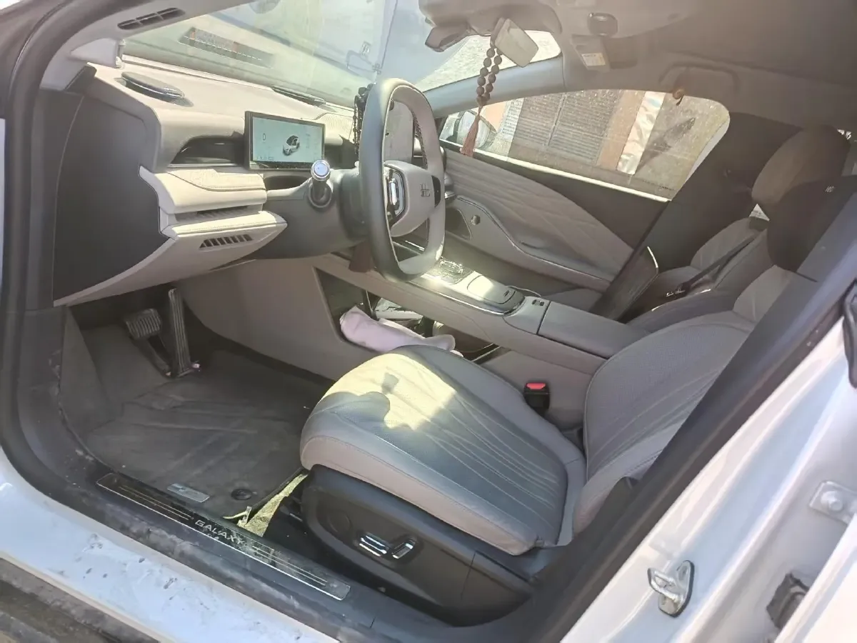 2025 Geely Galaxy Starshine 8 1.5L 112HP L4 1DHT PHEV,autocango,china used car exporter,china ev exporter,chinese used car exporter,chinese used ev exporter