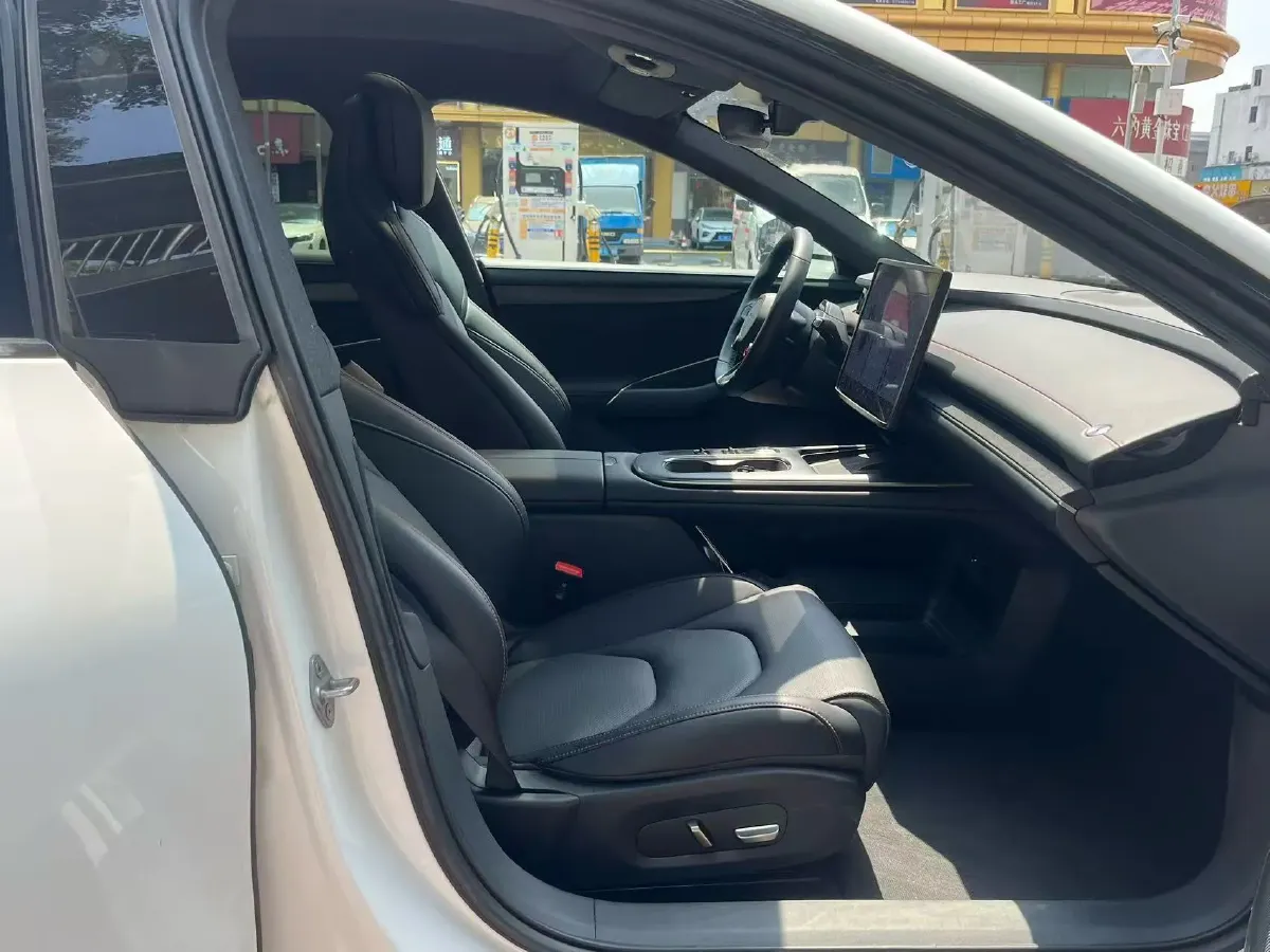 2024 MI SU7 BEV 73.6KWH,autocango,china used car exporter,china ev exporter,chinese used car exporter,chinese used ev exporter