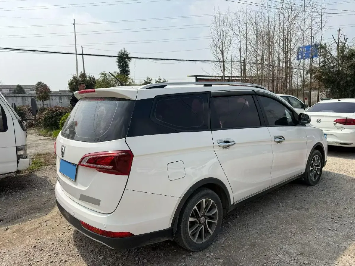 2019 BaoJun 730 1.5T 147HP L4 CVT,autocango,china used car exporter,china ev exporter,chinese used car exporter,chinese used ev exporter