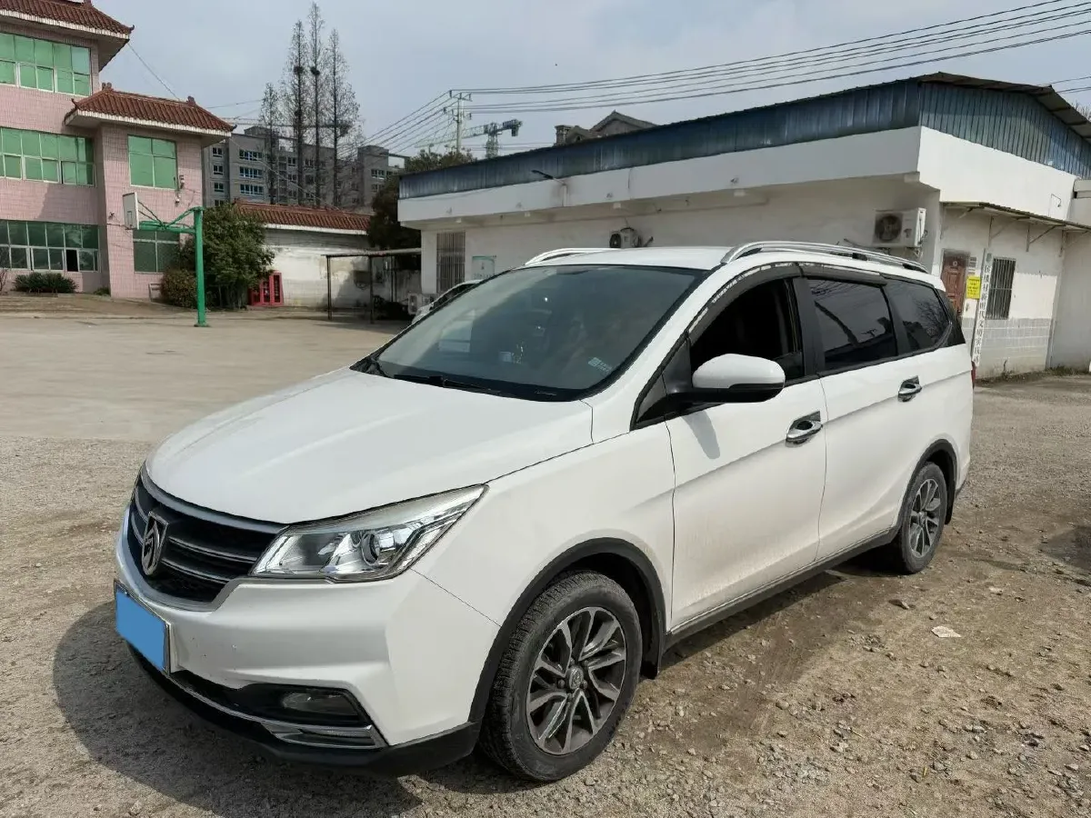2019 BaoJun 730 1.5T 147HP L4 CVT,autocango,china used car exporter,china ev exporter,chinese used car exporter,chinese used ev exporter