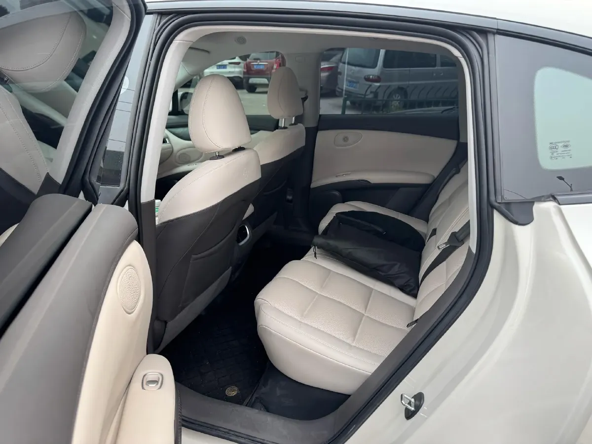 2023 IM LS6 BEV 90KWH,autocango,china used car exporter,china ev exporter,chinese used car exporter,chinese used ev exporter