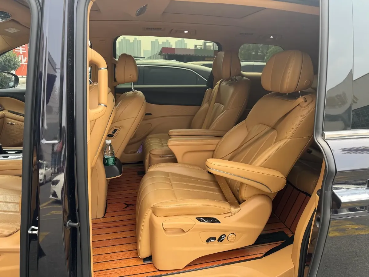 2022 Voyah Dream 1.5T 136HP L4 PHEV 25.57KWH,autocango,china used car exporter,china ev exporter,chinese used car exporter,chinese used ev exporter