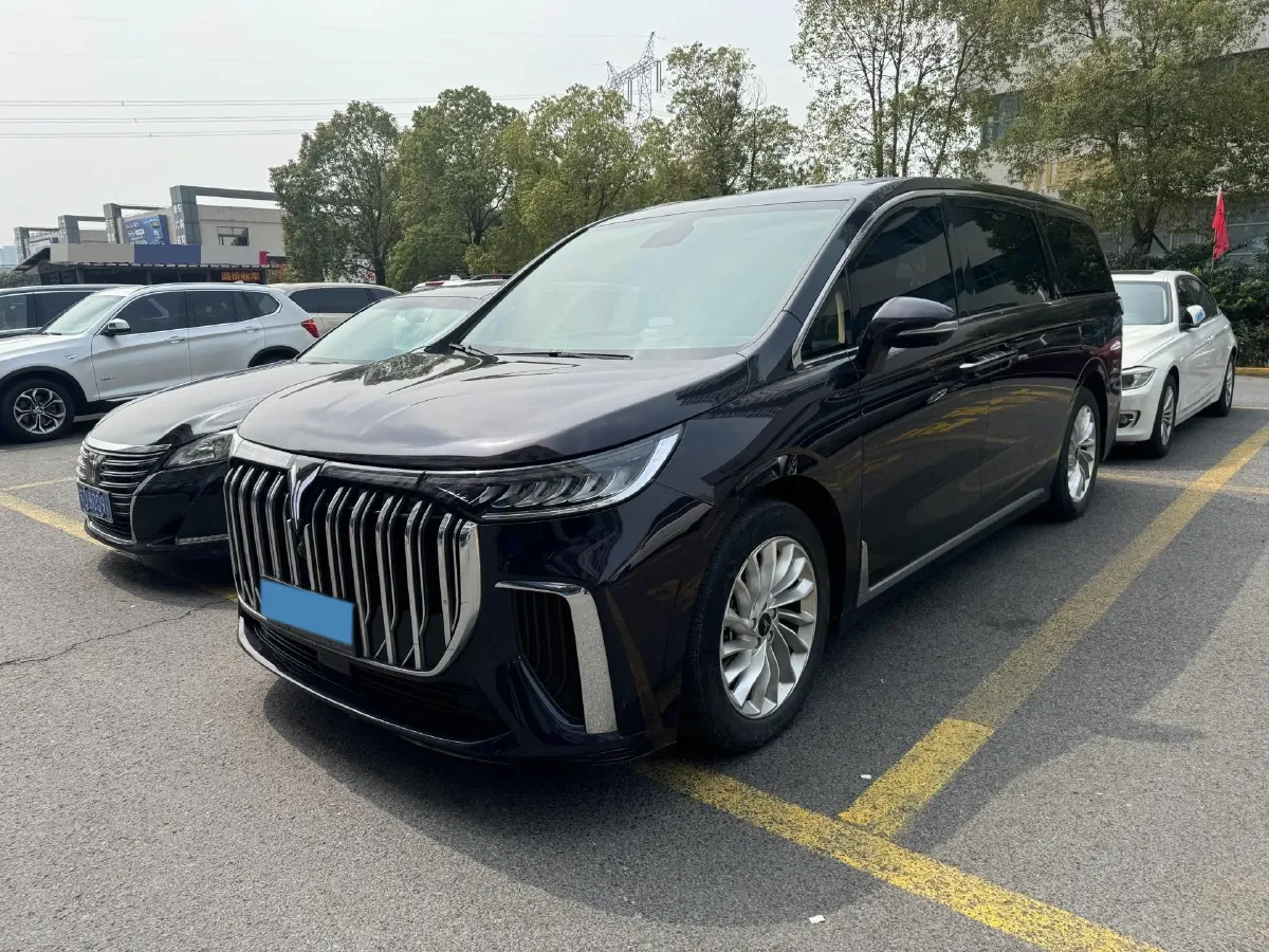 2022 Voyah Dream 1.5T 136HP L4 PHEV 25.57KWH,autocango,china used car exporter,china ev exporter,chinese used car exporter,chinese used ev exporter