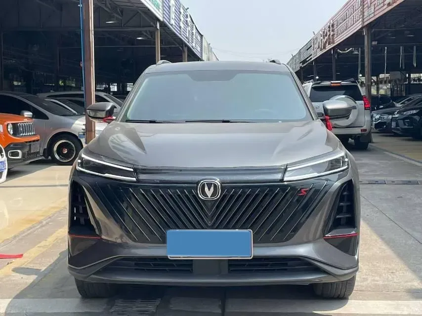 2022 ChangAn CS75 Plus 1.5T 188HP L4 8AT,autocango,china used car exporter,china ev exporter,chinese used car exporter,chinese used ev exporter