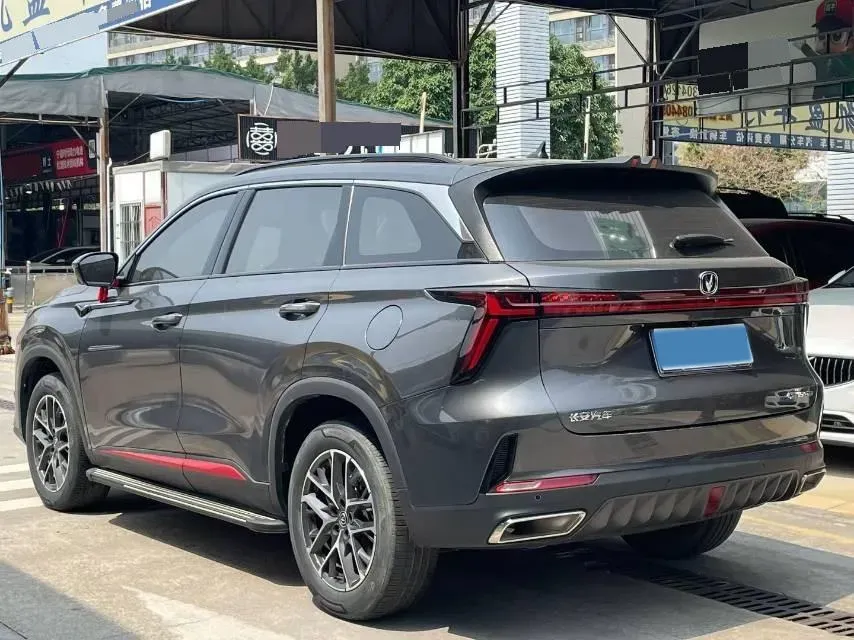 2022 ChangAn CS75 Plus 1.5T 188HP L4 8AT,autocango,china used car exporter,china ev exporter,chinese used car exporter,chinese used ev exporter