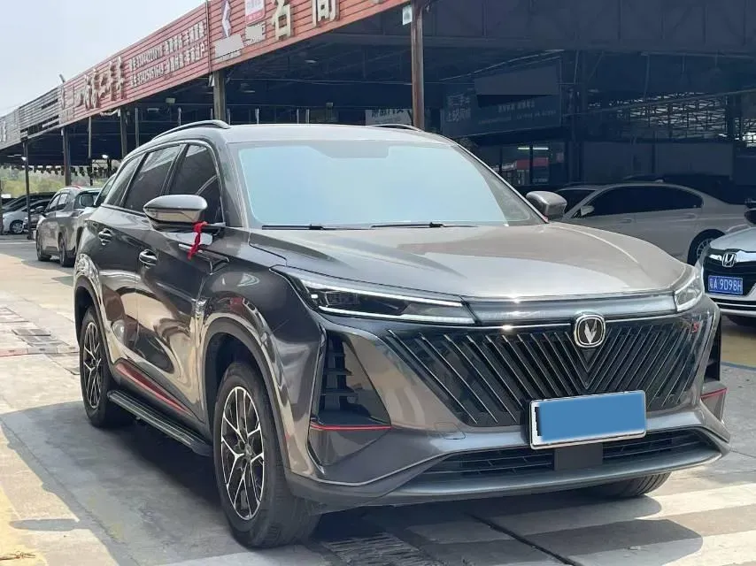 2022 ChangAn CS75 Plus 1.5T 188HP L4 8AT,autocango,china used car exporter,china ev exporter,chinese used car exporter,chinese used ev exporter