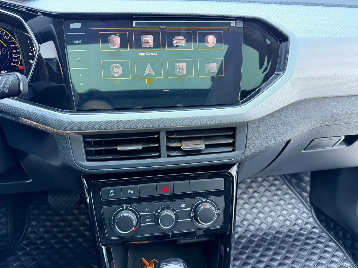 2021 Volkswagen Tacqua 1.5L 113HP L4 6AT,autocango,china used car exporter,china ev exporter,chinese used car exporter,chinese used ev exporter