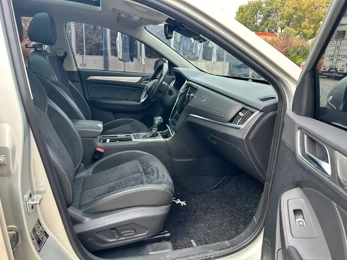 2017 Roewe RX5 1.5T 169HP L4 2AT PHEV 12KWH,autocango,china used car exporter,china ev exporter,chinese used car exporter,chinese used ev exporter