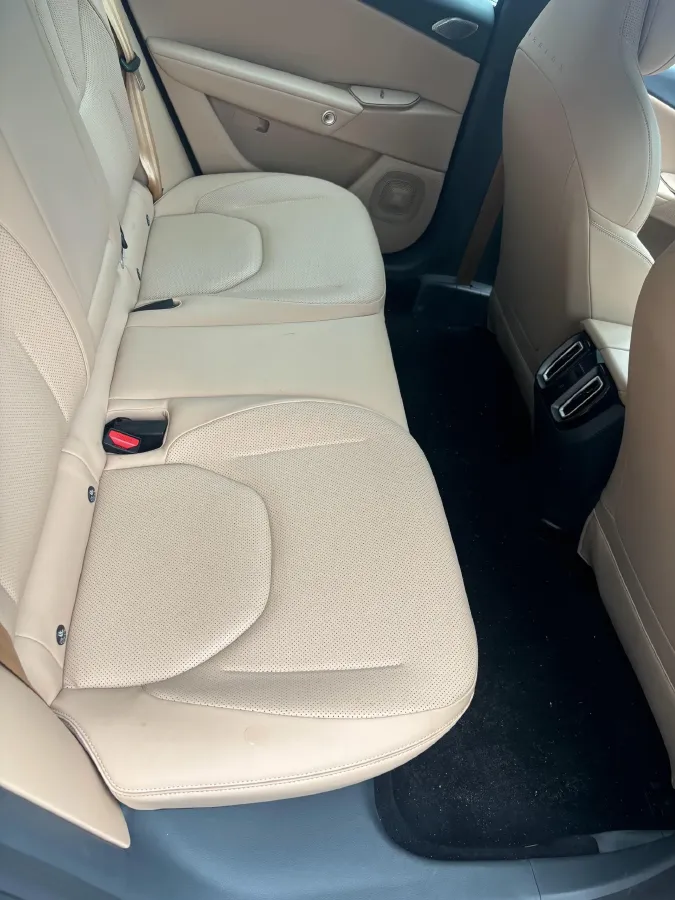 2025 ARCFOX αS5 BEV,autocango,china used car exporter,china ev exporter,chinese used car exporter,chinese used ev exporter