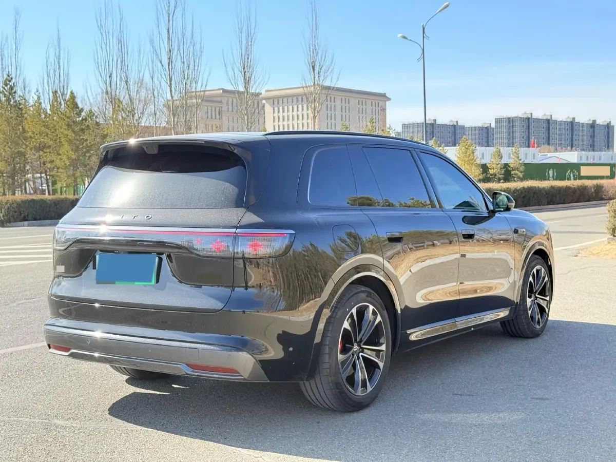 2025 AITO AITO M8 REEV 160HP REEV 53.4KWH,autocango,china used car exporter,china ev exporter,chinese used car exporter,chinese used ev exporter
