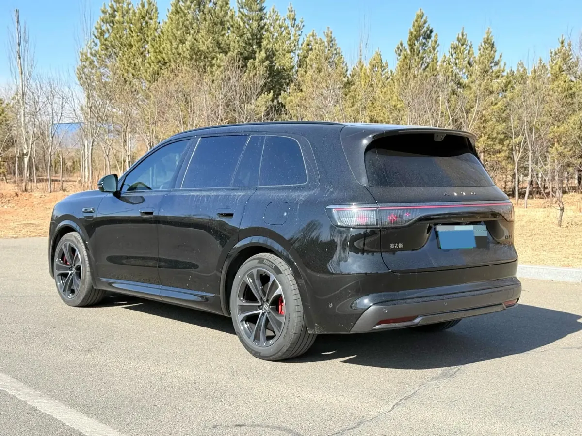 2025 AITO AITO M8 REEV 160HP REEV 53.4KWH,autocango,china used car exporter,china ev exporter,chinese used car exporter,chinese used ev exporter