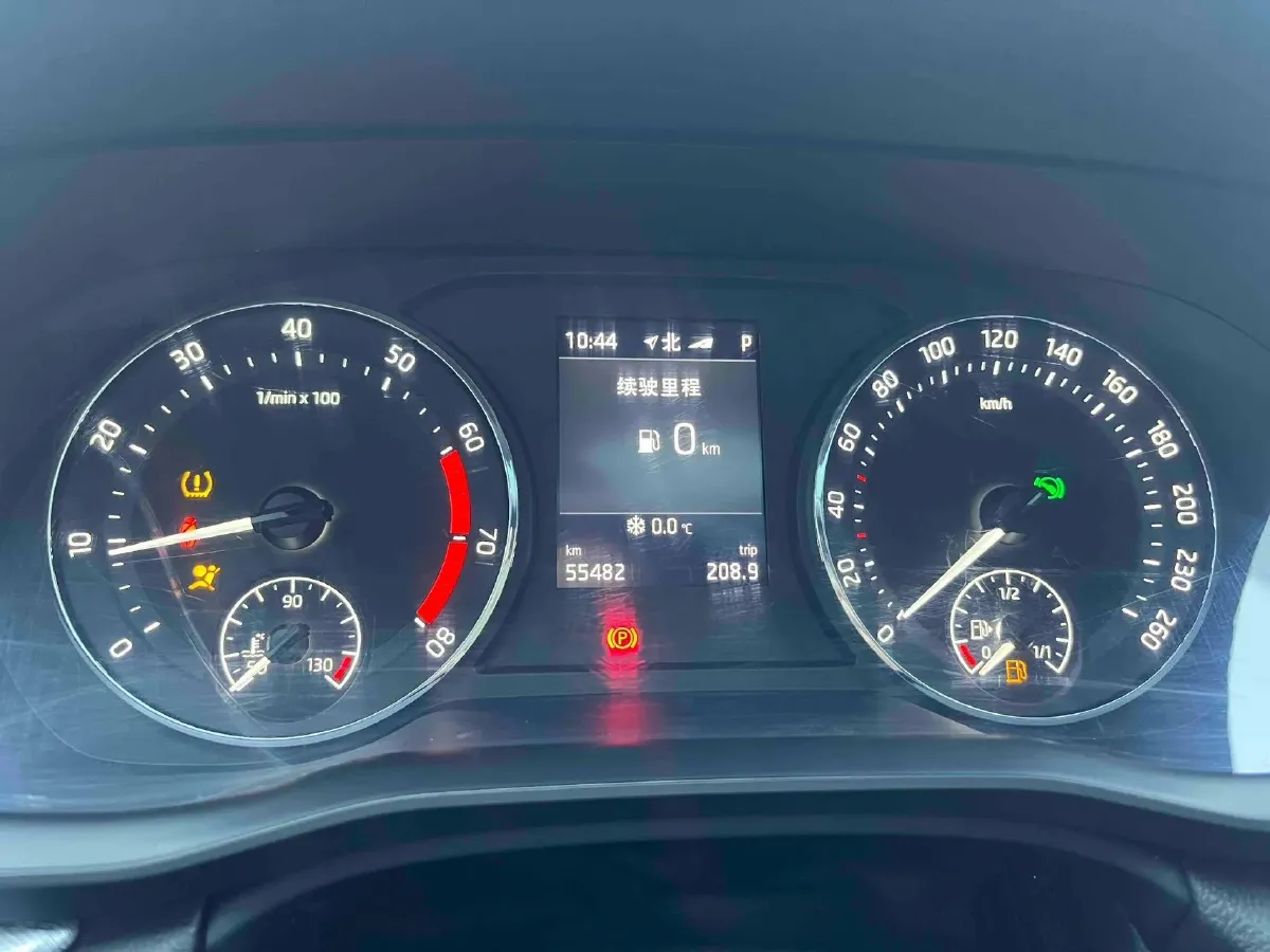 2022 Skoda Octavia 1.4T 150HP L4 7DCT,autocango,china used car exporter,china ev exporter,chinese used car exporter,chinese used ev exporter