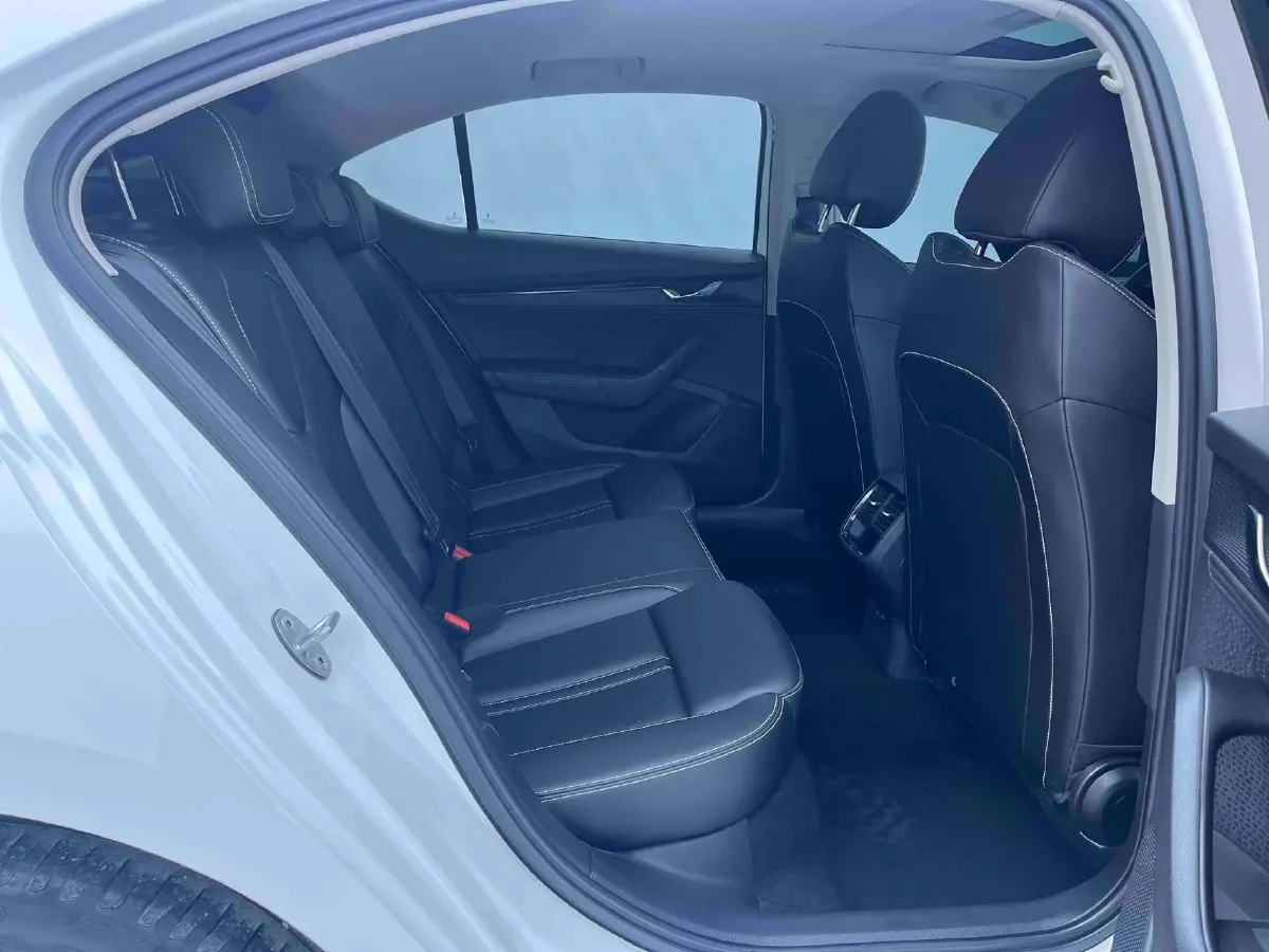 2022 Skoda Octavia 1.4T 150HP L4 7DCT,autocango,china used car exporter,china ev exporter,chinese used car exporter,chinese used ev exporter