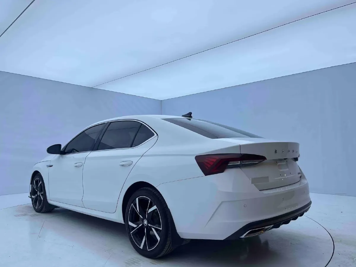 2022 Skoda Octavia 1.4T 150HP L4 7DCT,autocango,china used car exporter,china ev exporter,chinese used car exporter,chinese used ev exporter