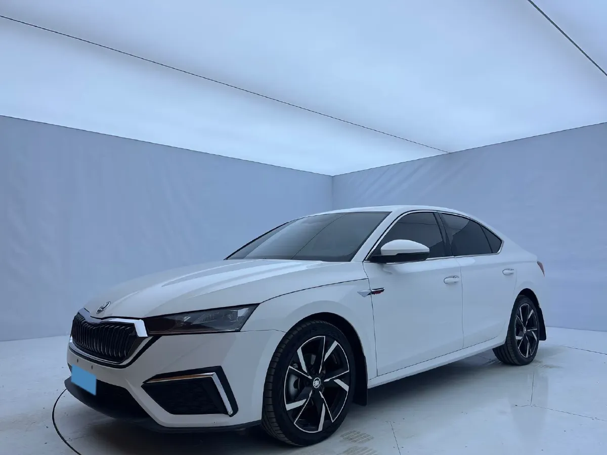2022 Skoda Octavia 1.4T 150HP L4 7DCT,autocango,china used car exporter,china ev exporter,chinese used car exporter,chinese used ev exporter
