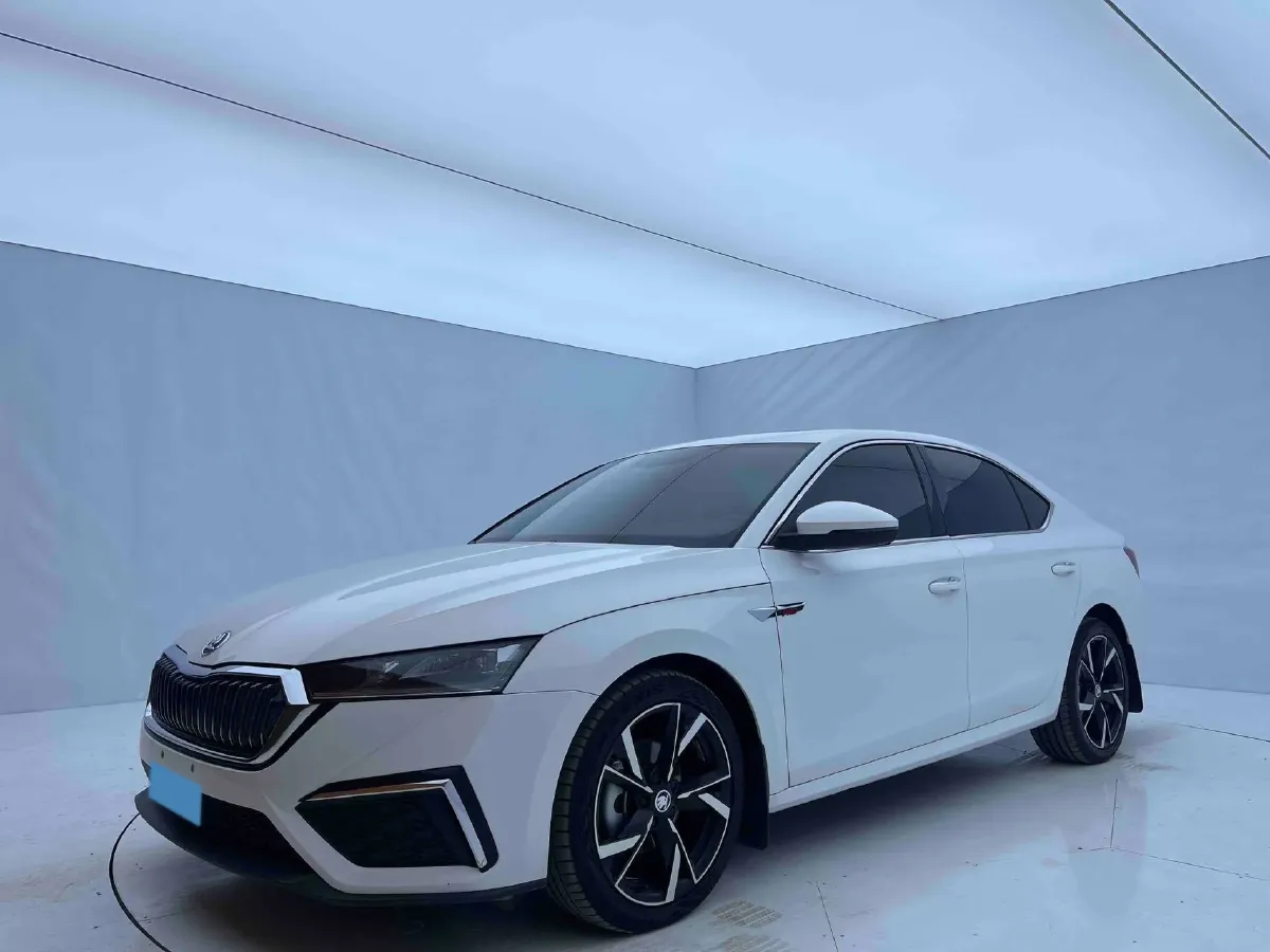 2022 Skoda Octavia 1.4T 150HP L4 7DCT,autocango,china used car exporter,china ev exporter,chinese used car exporter,chinese used ev exporter