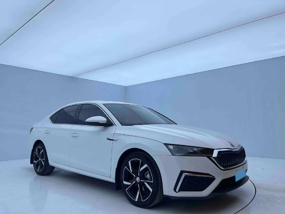 2022 Skoda Octavia 1.4T 150HP L4 7DCT,autocango,china used car exporter,china ev exporter,chinese used car exporter,chinese used ev exporter