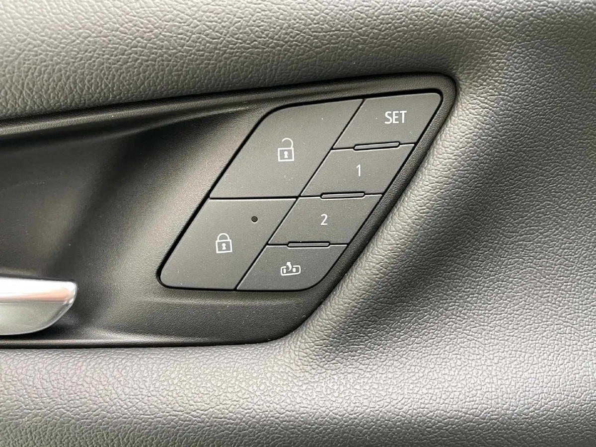 2024 Chevrolet EquinoxPlus 1.5T 180HP L4 2DHT PHEV 24.4KWH,autocango,china used car exporter,china ev exporter,chinese used car exporter,chinese used ev exporter